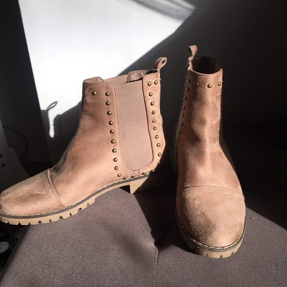 womens boots size 7.5